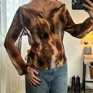 E by Eci leopard print sheer blouse 100% silk with tie detail neckline 🐆